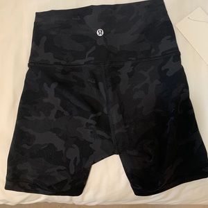 LULU BIKER SHORTS